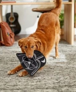 STAR WARS DARTH VADER Flat Plush Squeaky Dog Toy -STAR WARS Shop 220653 PT3. SY630 V1615586195