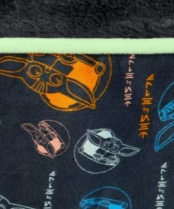 STAR WARS THE MANDALORIAN GROGU Pillow Cat & Dog Bed -STAR WARS Shop 222217 PT4. SY630 V1611758180