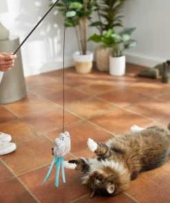 STAR WARS STORMTROOPER Plush Mice + MILLENNIUM FALCON Teaser Cat Toy with Catnip -STAR WARS Shop 302558 PT6. SY630 V1623066148